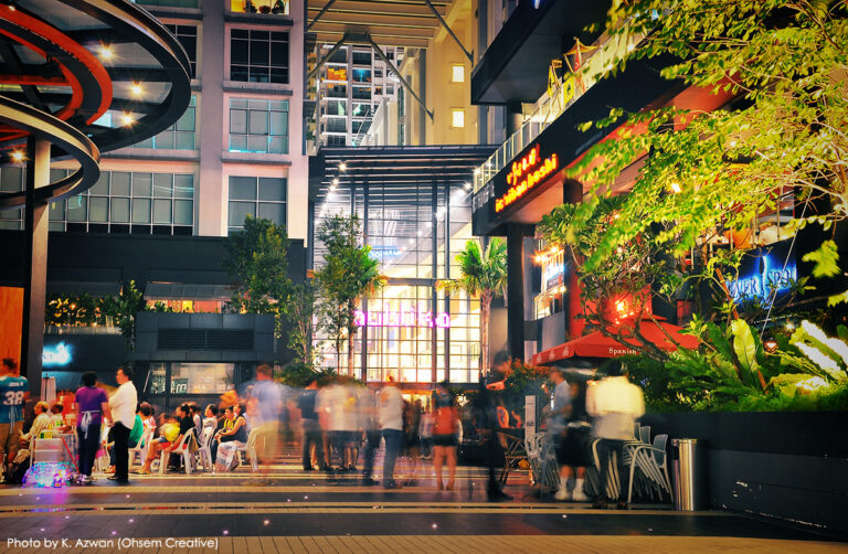 Night photography at Publika