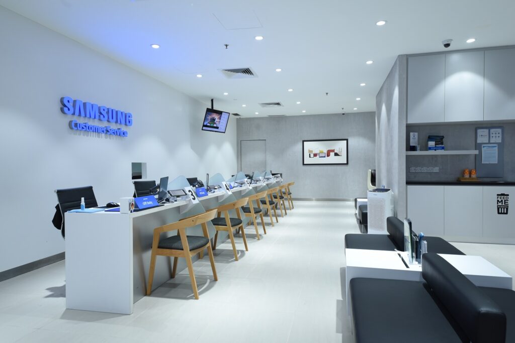 Samsung Re-opens Its New Concept Customer Care Centre In Low Yat