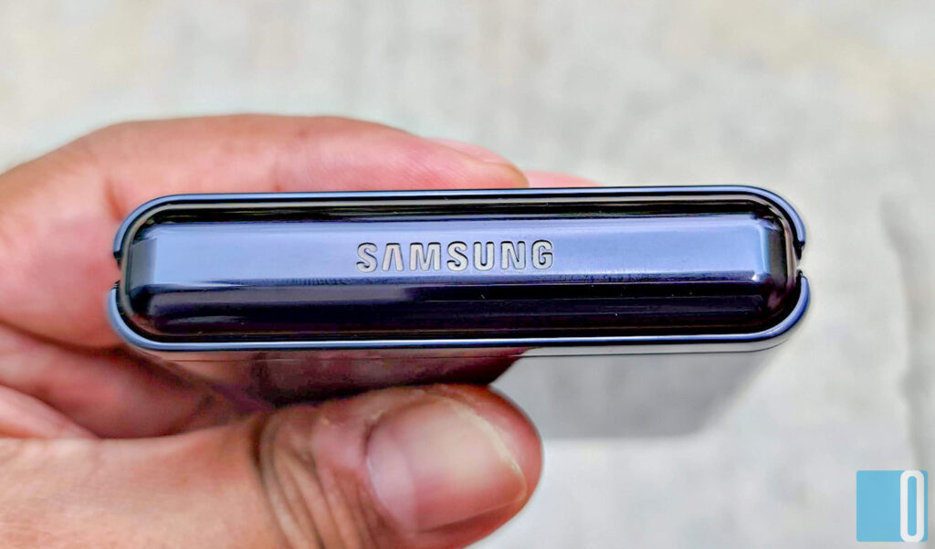 Samsung Galaxy Z Flip Review - Flip All You Want