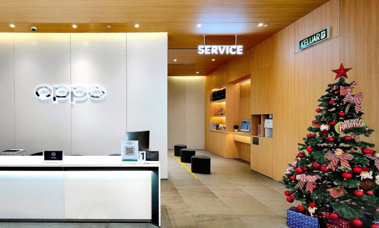 OPPO Launched A Hot Christmas Event at the Malaysia OPPO Service Centers