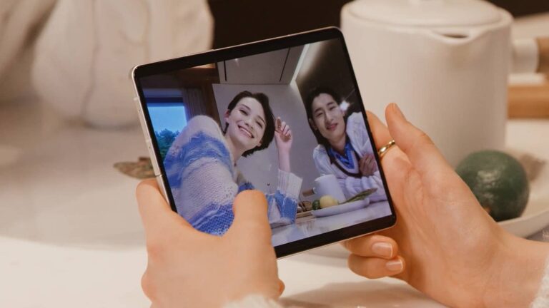 Reasons Why The Galaxy Z Fold3 5G is The Best Gift For Your Loved Ones