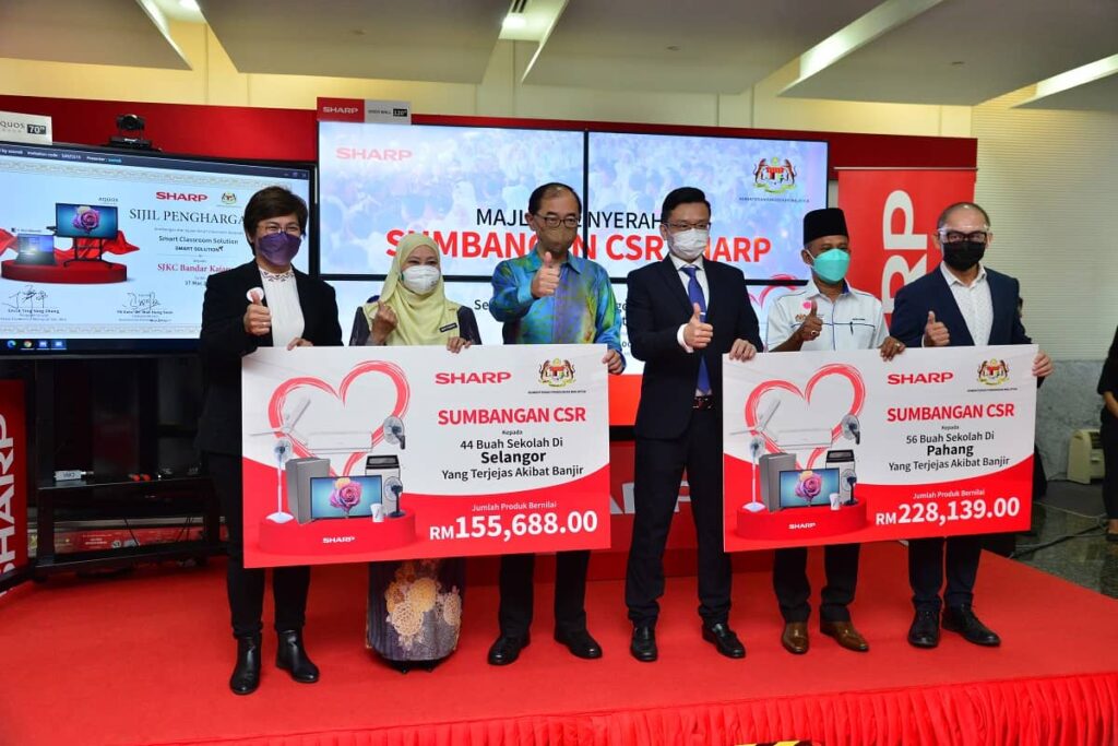 Sharp Malaysia Donates Electrical Appliances to Support Rebuilding of Schools Affected by Floods