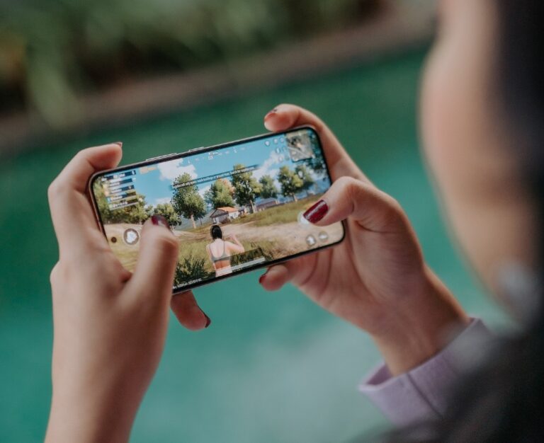 Show Players Who’s Boss with the Gaming Horsepower of the Galaxy S22