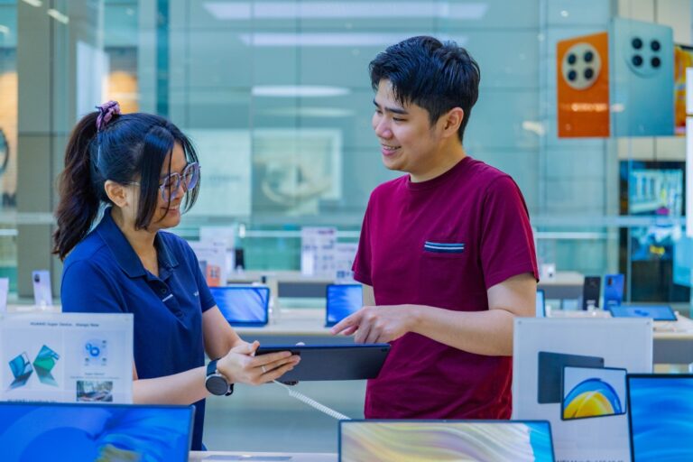 Trade in Your Old HUAWEI Device for a New One This Lunar New Year
