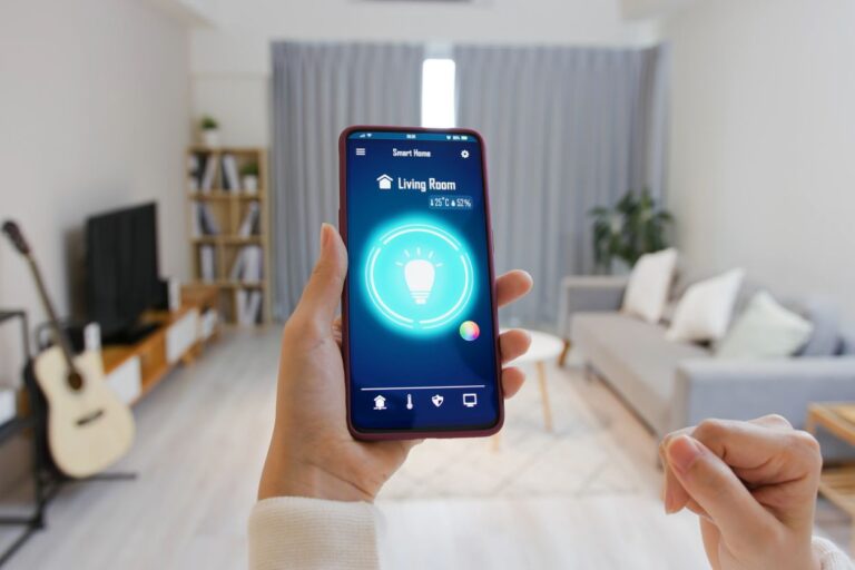 How Smart Home Devices Are Transforming Modern Living Spaces