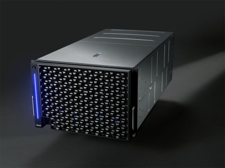 ASUS Demonstrates AI and Immersion-Cooling Solutions at SC23