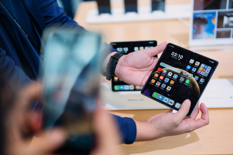 How to Care for Your Foldable Phone and Unlock its Full Potential