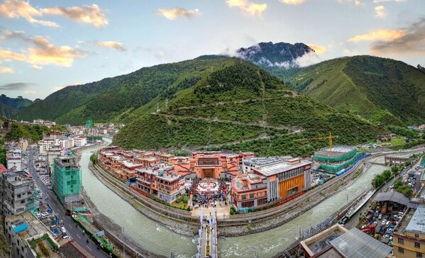 The Hepo Ethnic Handicraft Art, Cultural Tourism, and Sports Integration Park in Baiyu County, Sichuan Province, Emerges as a New Landmark for Local Cultural Tourism