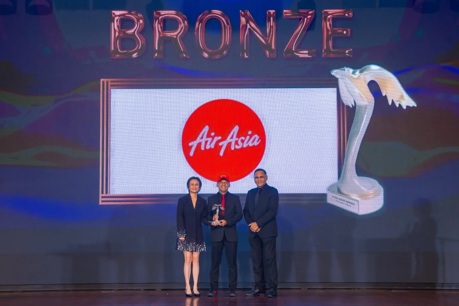 AirAsia honoured Bronze at Putra Brand Awards 2025, Malaysia’s Most Connected LCC