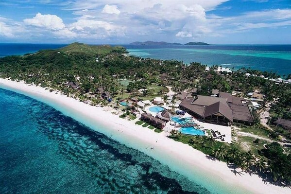 Radisson Hotel Group Expands its Fiji Portfolio with the Signing of Mana Island Resort & Spa Fiji, a member of Radisson Individuals