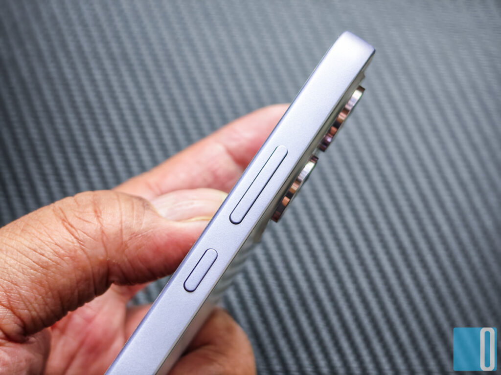 OPPO Reno16 F 5G Review: A 7000mAh Battery and a Camera That Wants You to Zoom In OPPO Reno16 F 5G Review