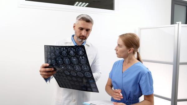 Radiologic Tech Pay Vs Allied Health In Kansas & Midwest - Report Released